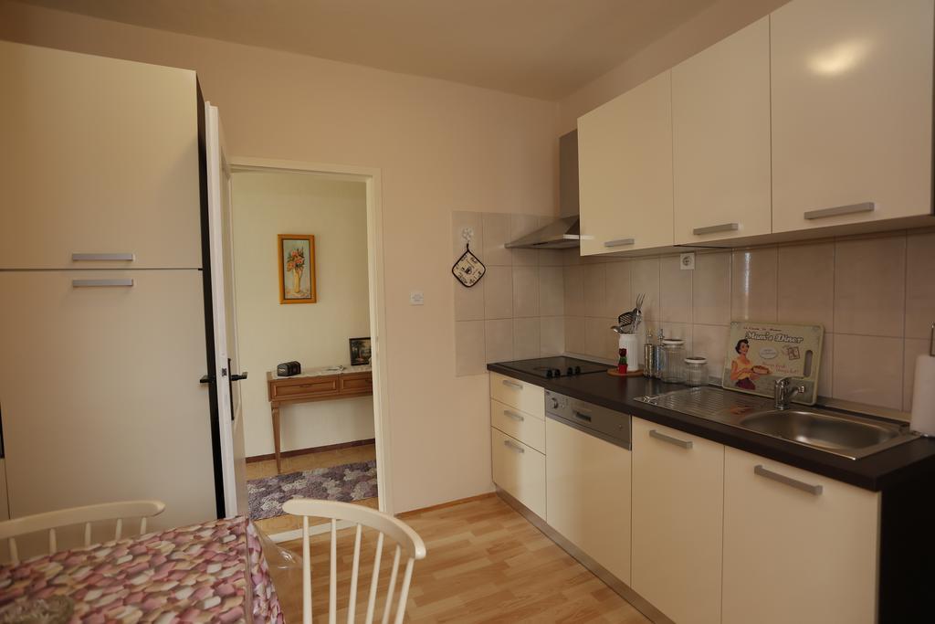 Apartment Magnolia Supetar Cameră foto