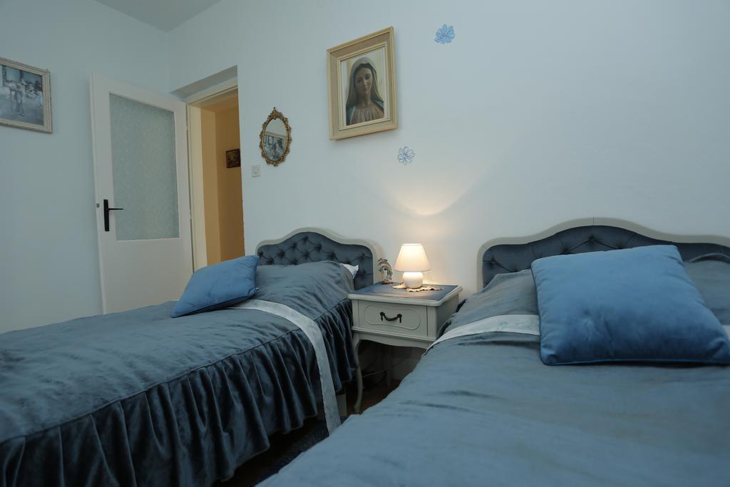 Apartment Magnolia Supetar Cameră foto